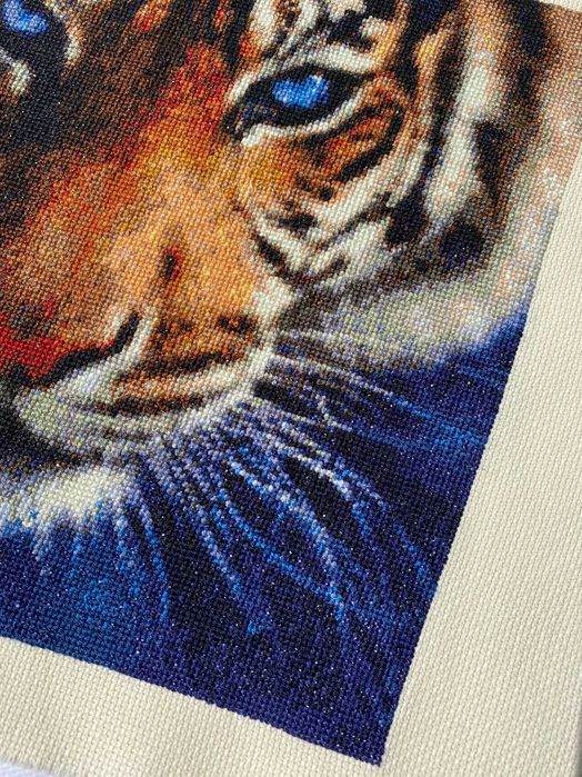 Продавам бродерия "Majestic Tiger".