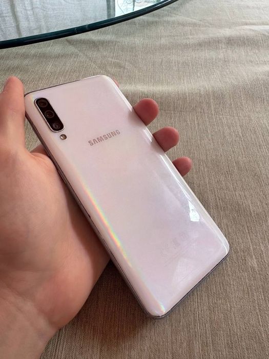 Продам sumsung a50