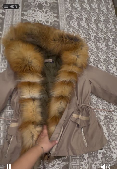 Продам парку лиса