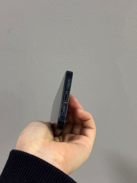 iPhone 13, продается