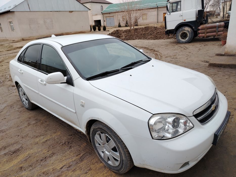 Шевралей Ласетти