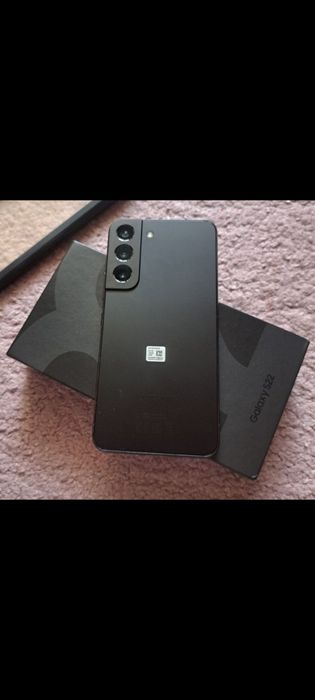 Vand Samsung   S22 .S21.impecabile