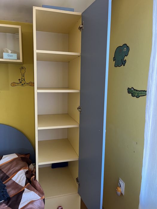 Set de dulap ce culoare albastru si galben din lemn