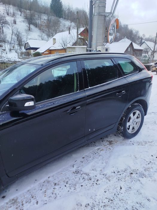 Vând Volvo xc60 2010