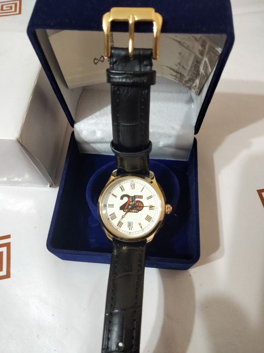 Продам часы, часы.