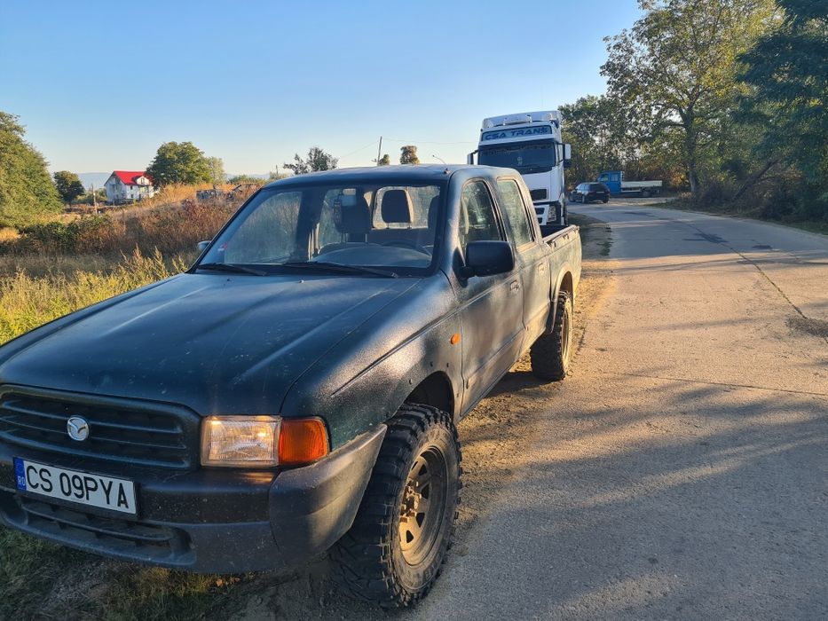 Vand Mazda B2500