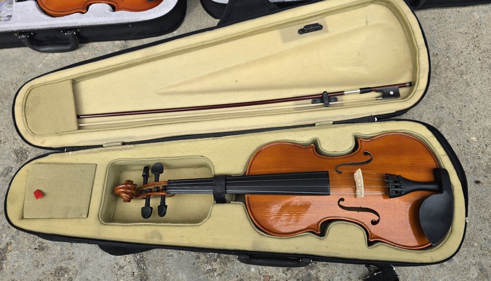 Цигулки/големи и малки/НОВИ/