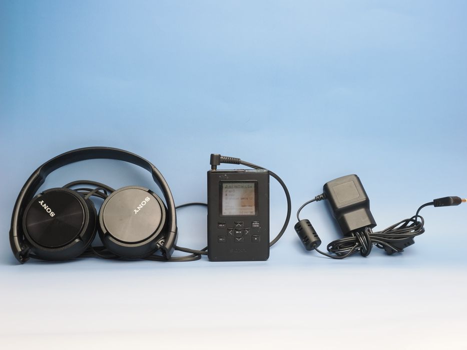 Sony Walkman NW-HD5 20GB HDD, căști și încărcător originale