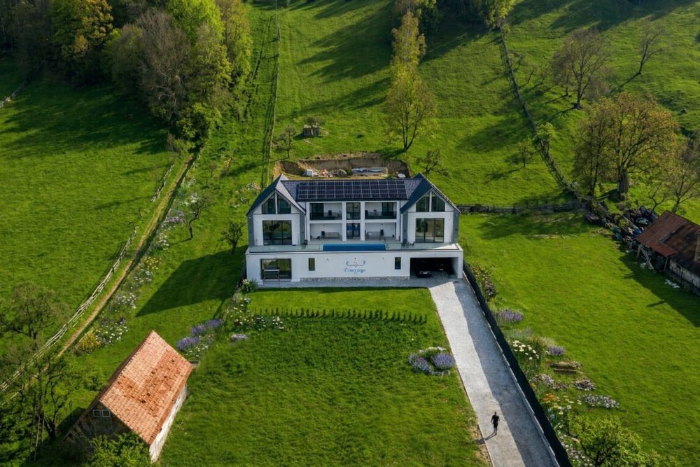Vilă Bran cu piscină încălzită 35°C + saună