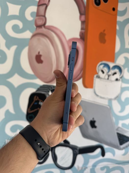 Продам IPhone 13 128
