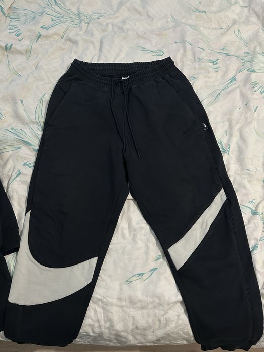 NIKE SWOSH tracksuit