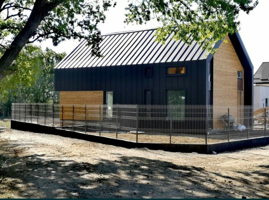 Vand case din panouri sandwich