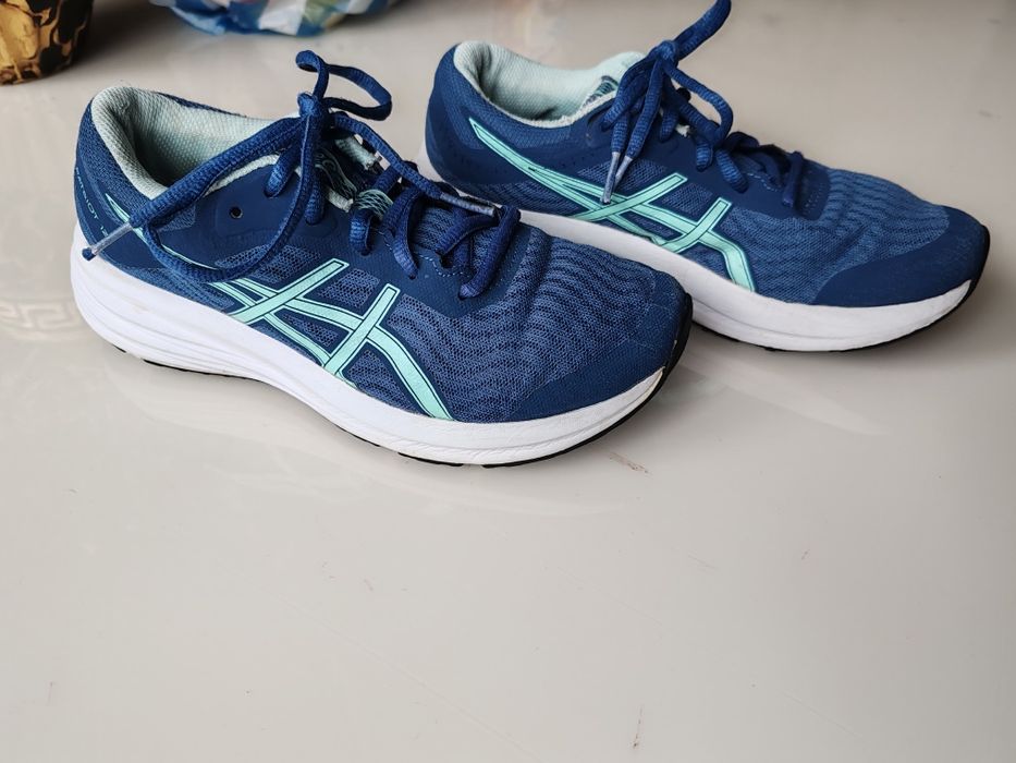 Маратонки на asics patriot 36номер