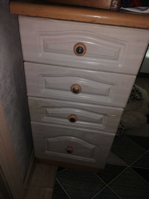 Продам шкаф срочно