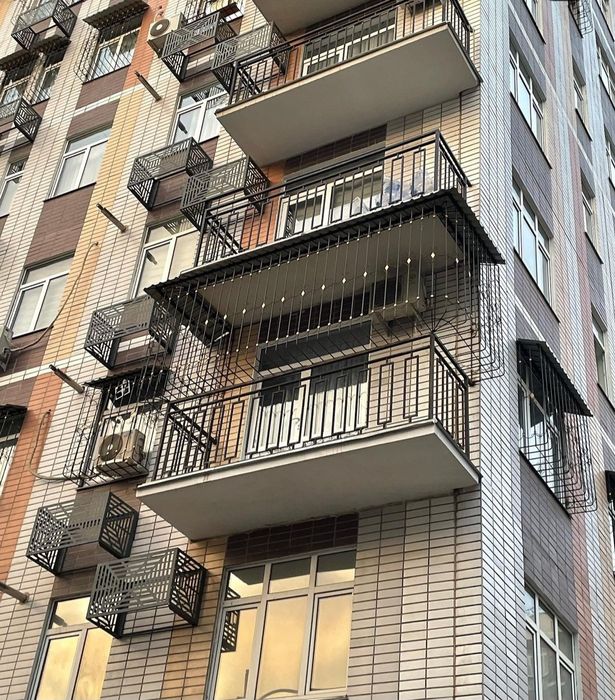 Darvaza reshotka naves perela setelaj zabor