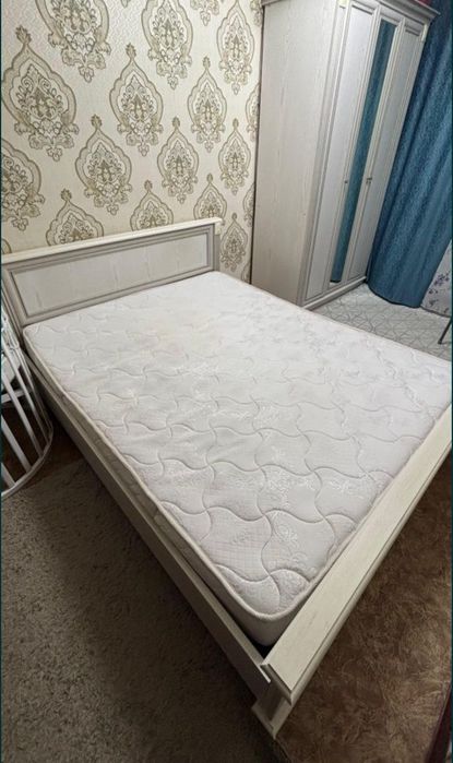 Продам кровпть в спальню