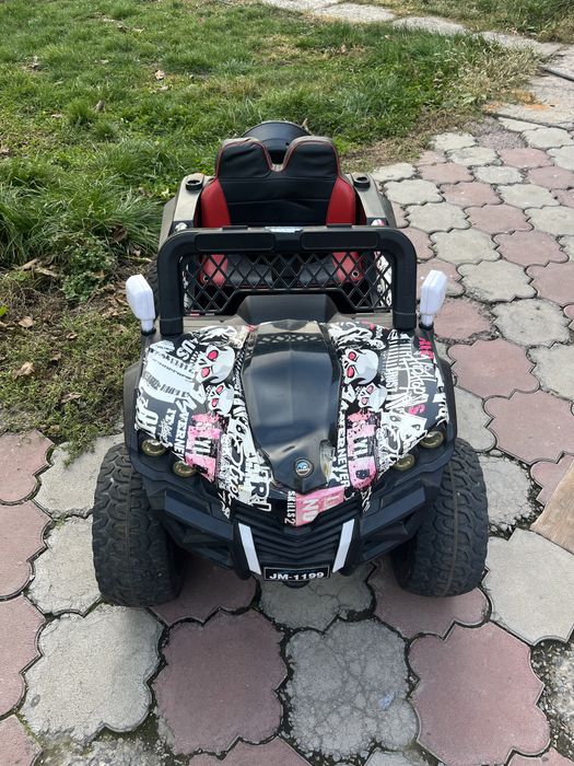 Продам детскую машину