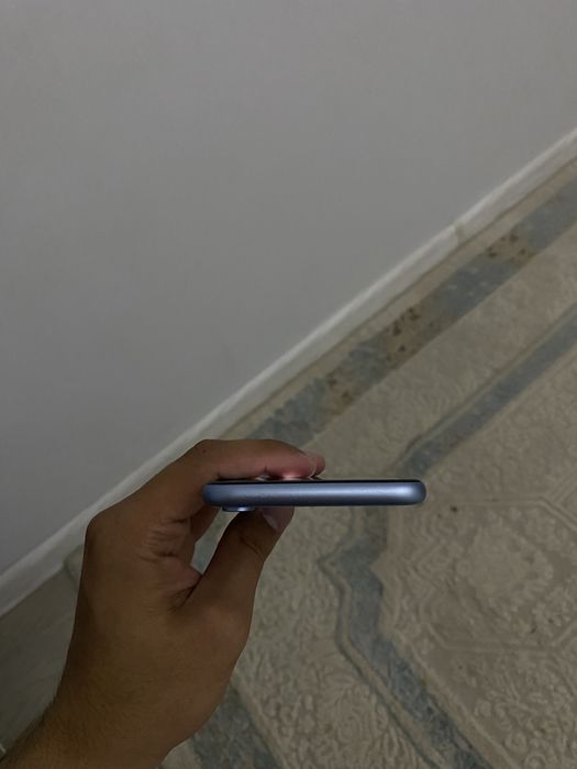 Айфон Хр 64 гб.