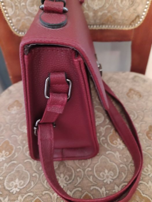 Компактная женская сумка