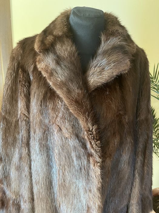 Haina de blana naturala de nurca vizon impecabila