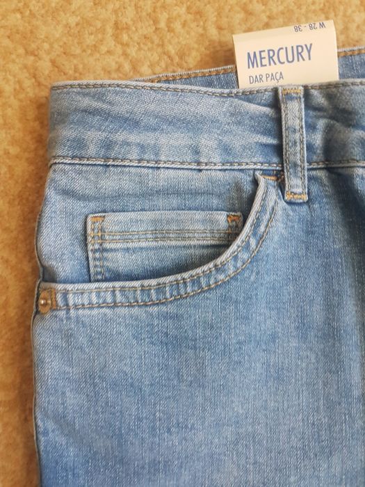 Джинсы новые голубые