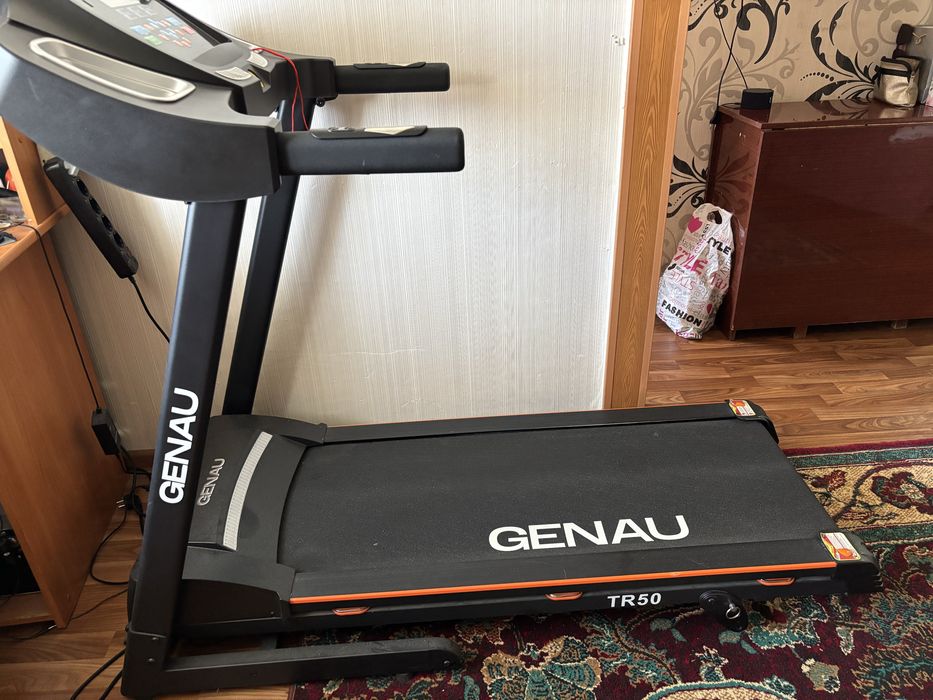Беговая дорожка Genau TR50