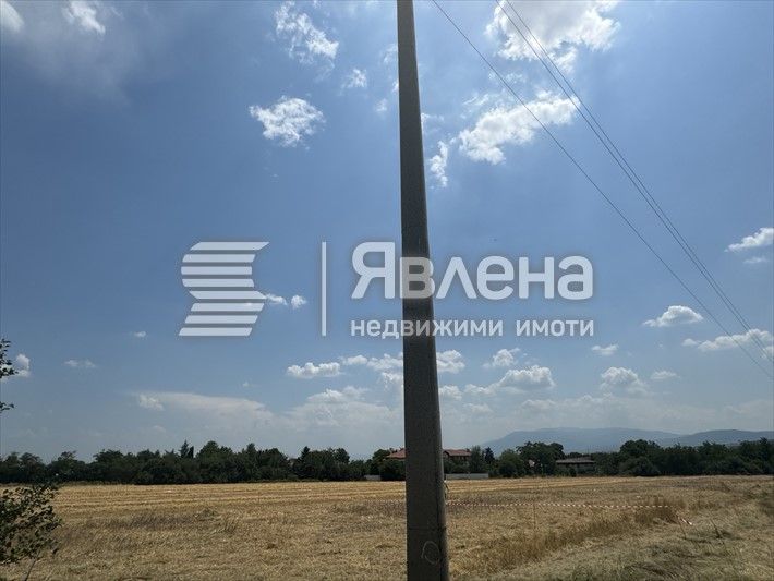 Продава се Парцел в с. Пролеша, Област София-област - 858 кв.м за 78 €/кв.м - Снимка #1