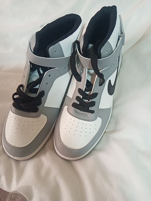Nike krasovka 41 razmer