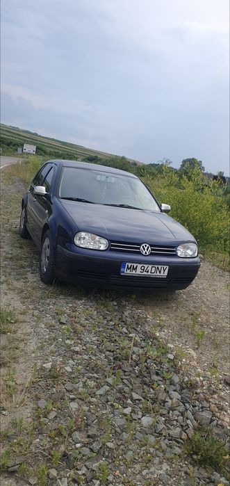 Vând Golf 4 1.4 Benzină