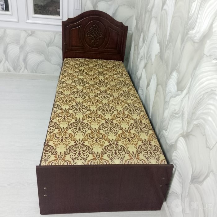 Divan sotiladi holati yaxshi