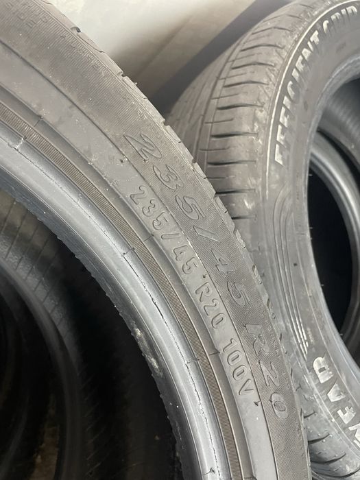 Продам шины 235/45 R20