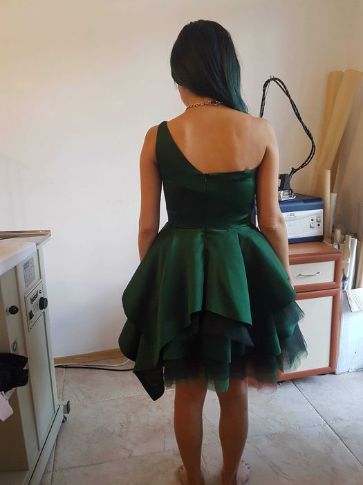 Зелена бална рокля и чанта