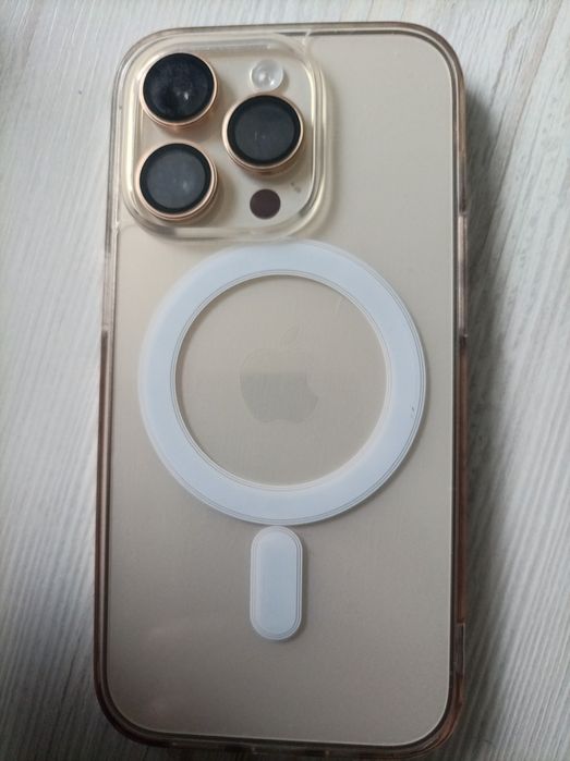 iPhone 14 pro gold