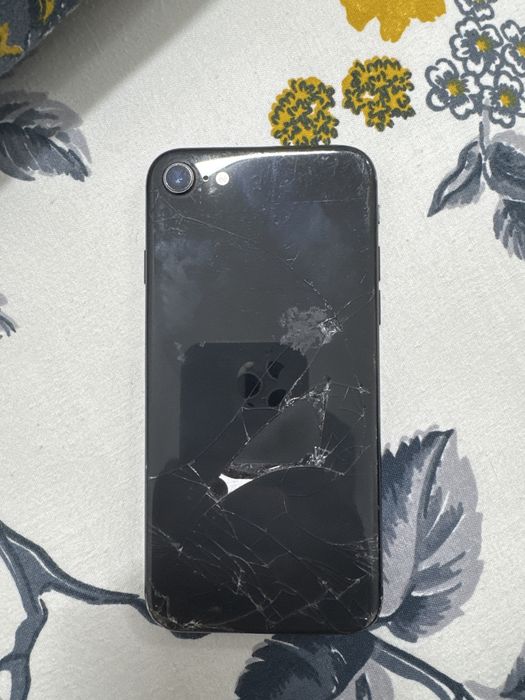 Iphone se 2020 ссссс