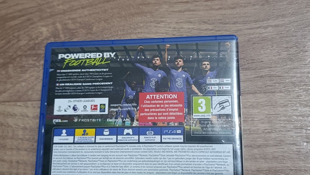 Диск FIFA 22 на PS4