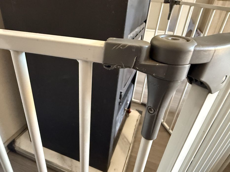 Предпазна решетка преграда