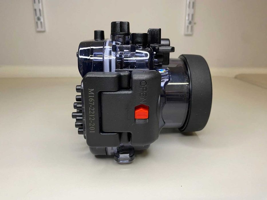 Carcasă subacvatică Sea Frogs pentru Sony RX100 I–V, ca noua, cutie