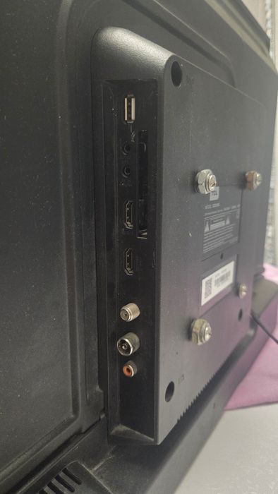 Телевизор TCL 32D3000