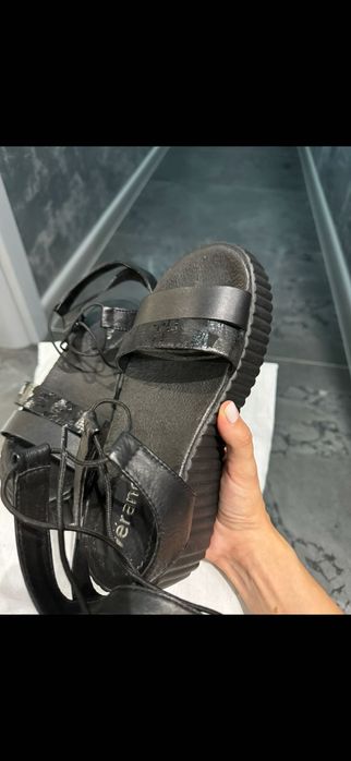 Дамски сандали от естествена кожа