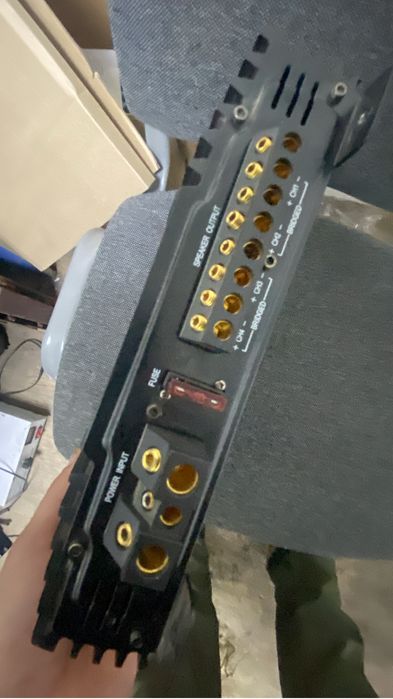 Продам усилитель