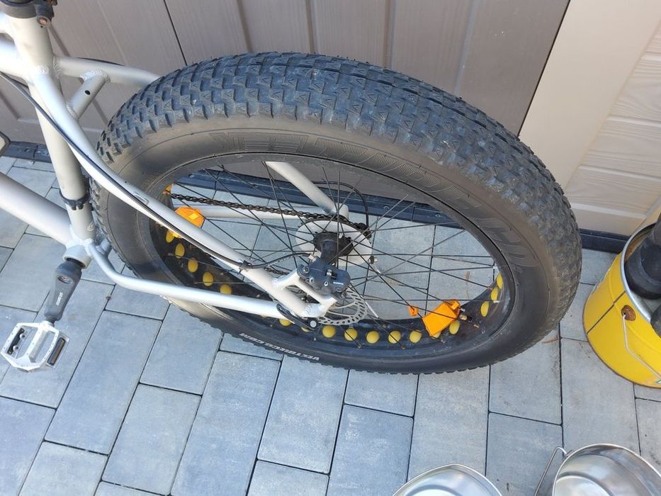 Fatbike Kilimanjaro 26” cu mountain bike 28“