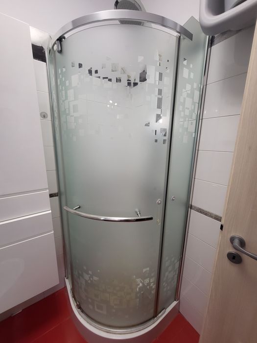 Cabina dus din sticla