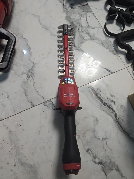 Vând scule profesionale