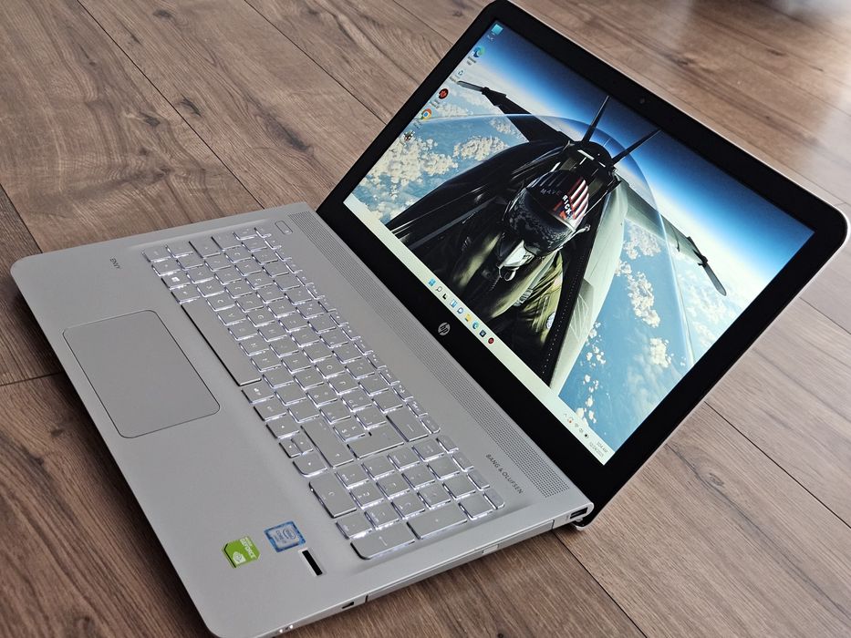 Gaming Laptop Hp Intel i7 6th 8GB DDR4, SSHD 1TB, 2 placi video, 15.6