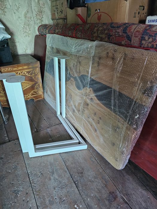 Деревянный стол + часы из массива