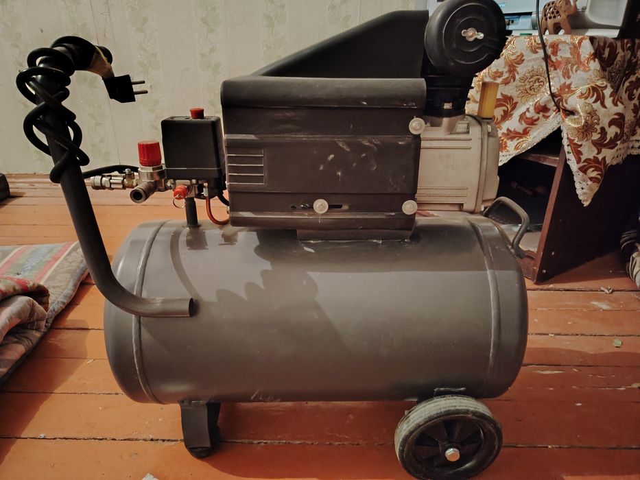 Продам Компрессор