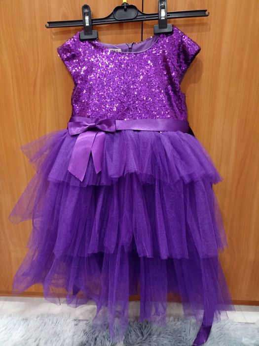 Детские платья для утренника.