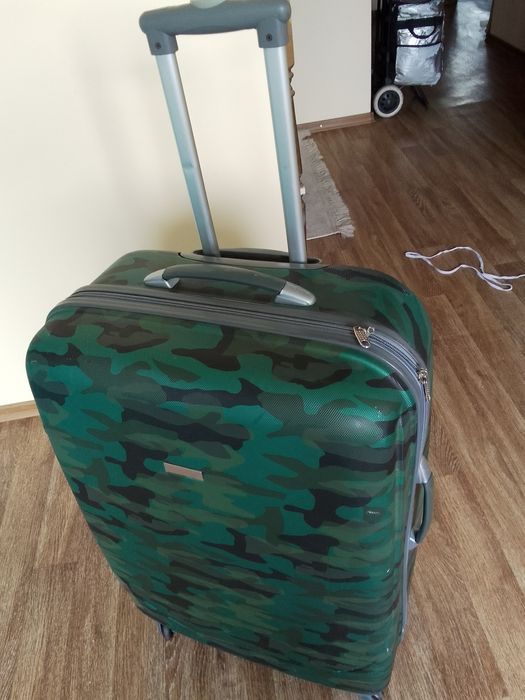 Чемодан    большой