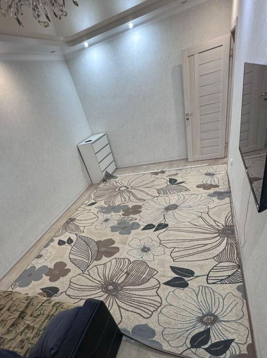 продаем ковер-палас, б/у, отличное качество.