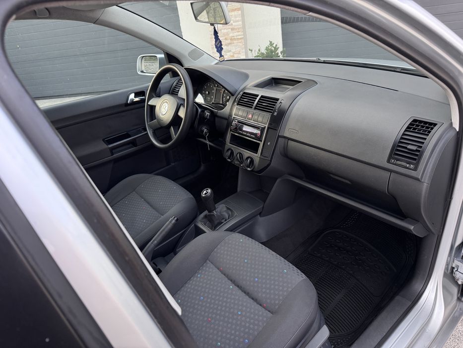 VW Polo 1.2 12v Benzina 2003 AC,Servo directie,Proprietar!